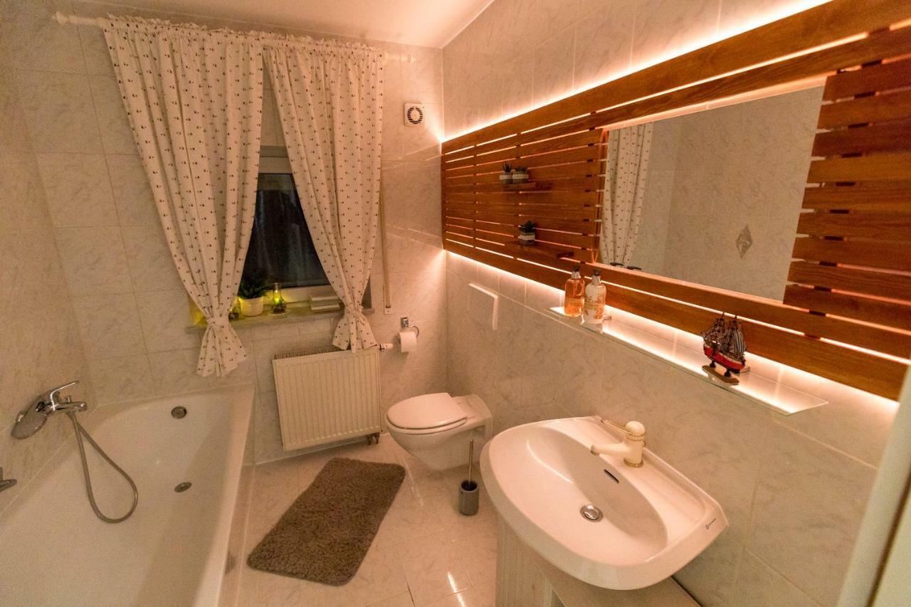 Ferienwohnung Landhaus Swisttal - In Der Naehe Phantasialand Bruehl Und Palmenparadies Therme Euskirchen Екстер'єр фото