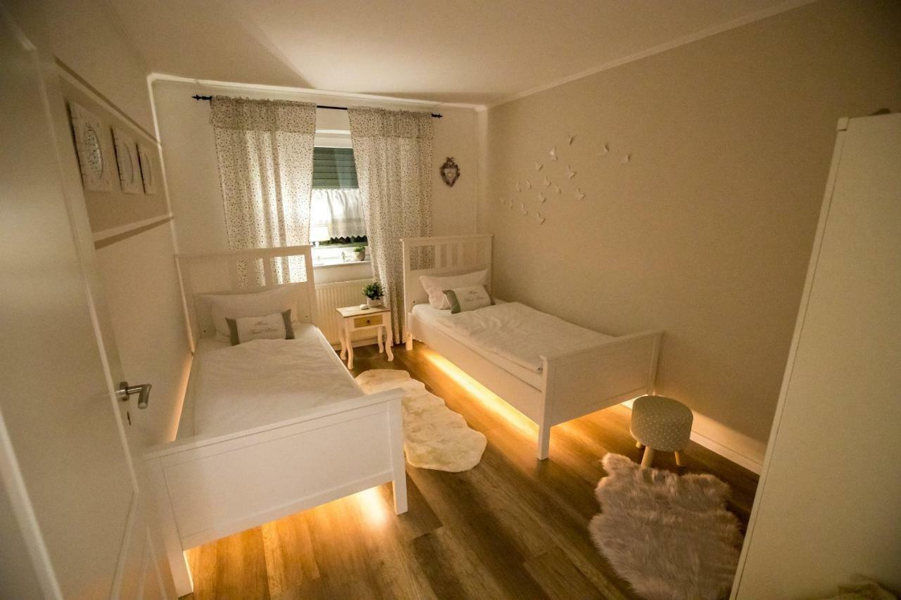 Ferienwohnung Landhaus Swisttal - In Der Naehe Phantasialand Bruehl Und Palmenparadies Therme Euskirchen Екстер'єр фото