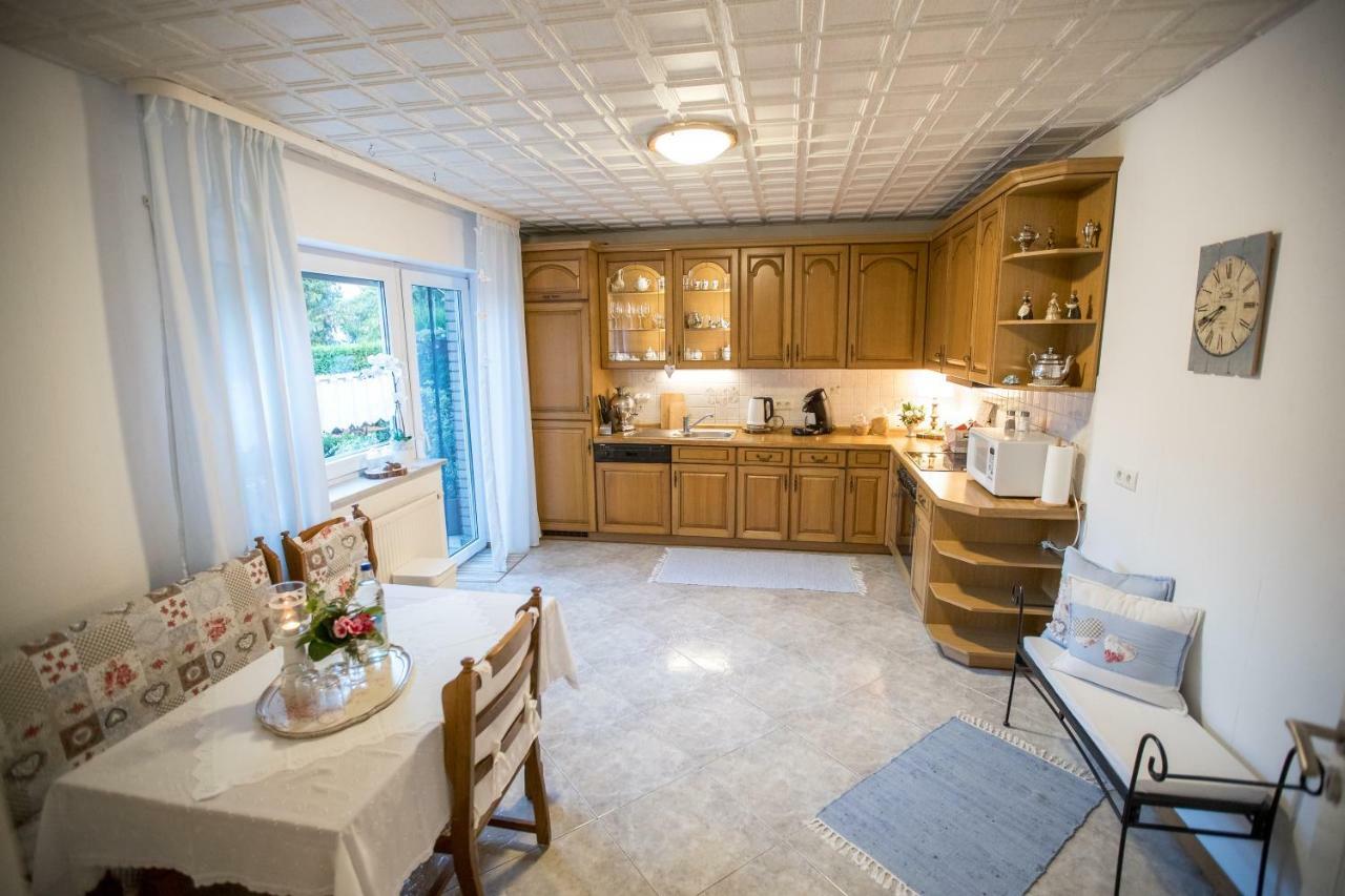 Ferienwohnung Landhaus Swisttal - In Der Naehe Phantasialand Bruehl Und Palmenparadies Therme Euskirchen Екстер'єр фото